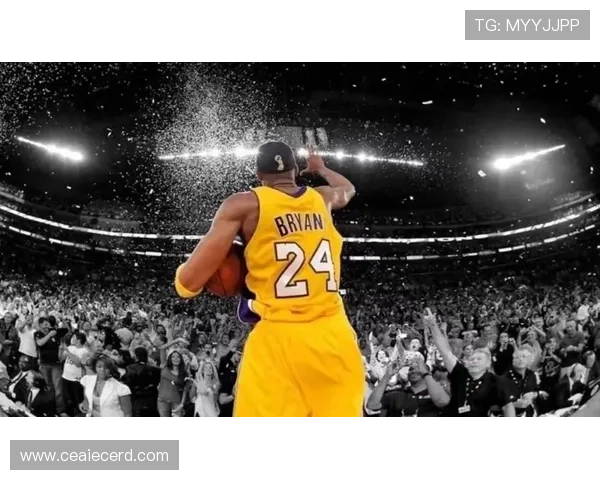 足球明星赛场祈祷瞬间捕捉展现信仰与希望的力量