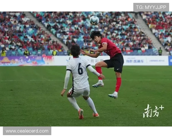 广州足球队在大师赛积分榜上以86分稳居第一名展现强劲实力